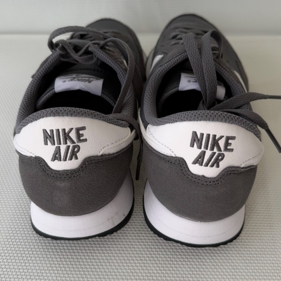 Nike Men's Air Pegasus 83 (NWOT): Size 8 - Picture 4 of 4